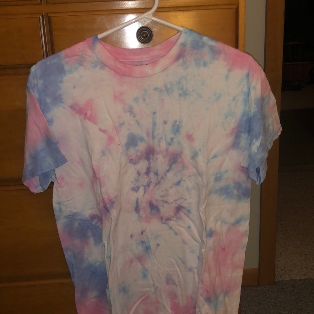 Tie dye Gildan t-shirt